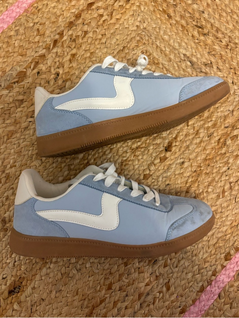Just Fab Light Blue Retro Court Sneakers with White Accent size 8.5